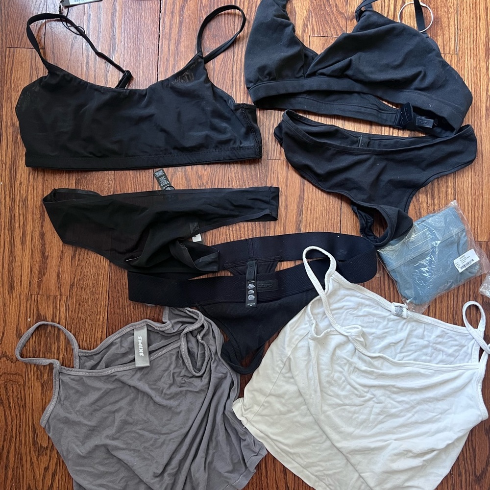 Skims Bundle (brand new)